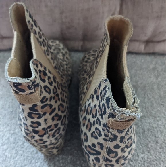 Tom’s leopard print Kelsey wedge bootie-Size 12 - Picture 3 of 5